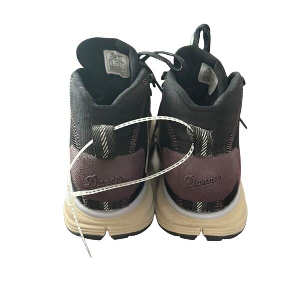 Danner Women’s Trail 2650 Mid GTX Hiking Boots in
Marionberry Size 10 - Picture 4 of 13